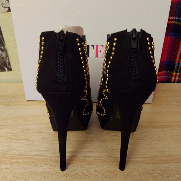JUSTFAB "JASLEEN" black and gold suede ankle booties. size 7.5 womens. - Picture 4 of 6